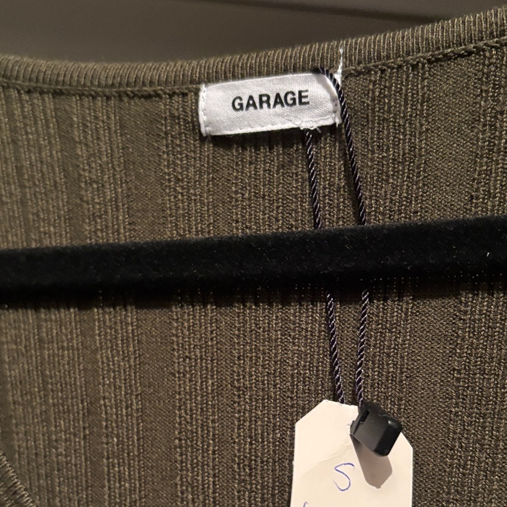 Garage Cropped Brown Ribbed Button Front Top - Picture 2 of 3